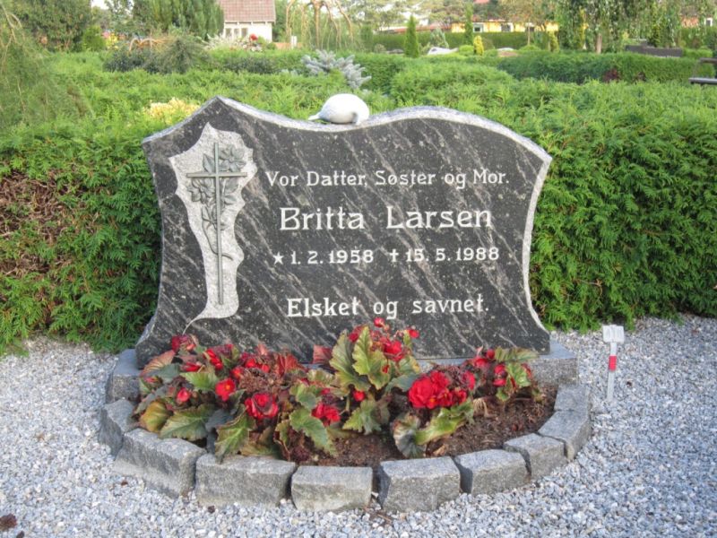 Britta Larsen .JPG